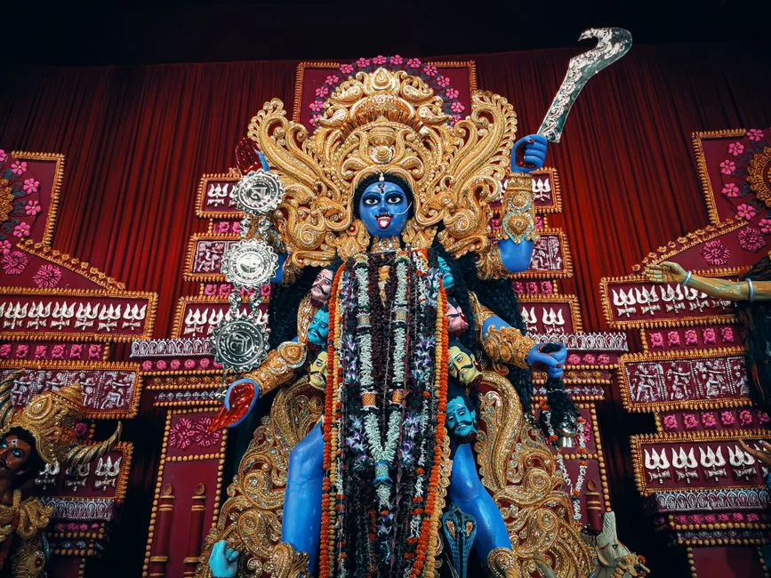 दानापुर में विशेष अनुष्ठान: शारदीय नवरात्र की सप्तमी पर मां काली की प्राण प्रतिष्ठा