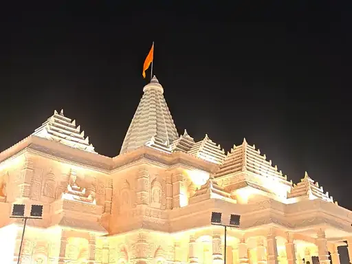 राम मंदिर पंडाल का उद्घाटन: लखनऊ में भव्य दुर्गा पूजा महोत्सव की शुरुआत