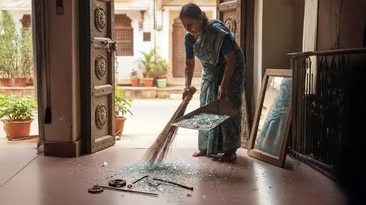 दीवाली की सफाई: आधुनिक गैजेट्स से घर चमकाने में मिलेगी मदद
