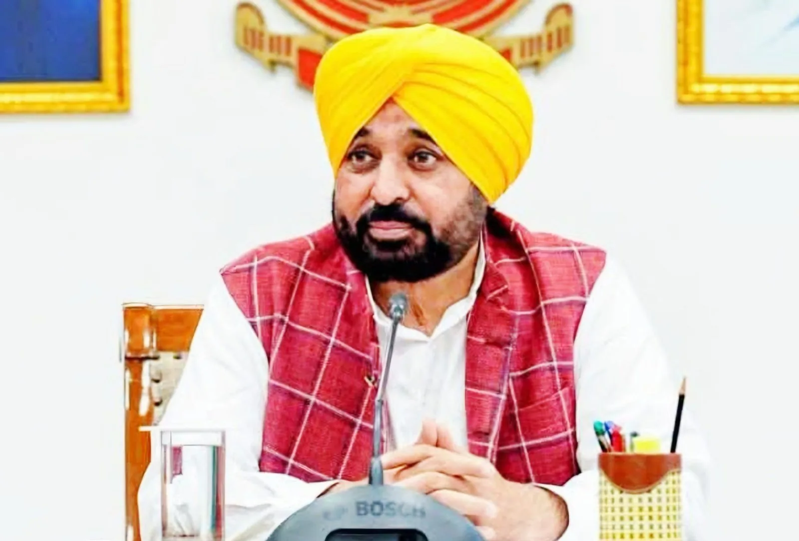 सीबीआई रेड पर घमासान: पंजाब के मुख्यमंत्री ने चुनाव का हवाला देकर केंद्र पर साधा निशाना
