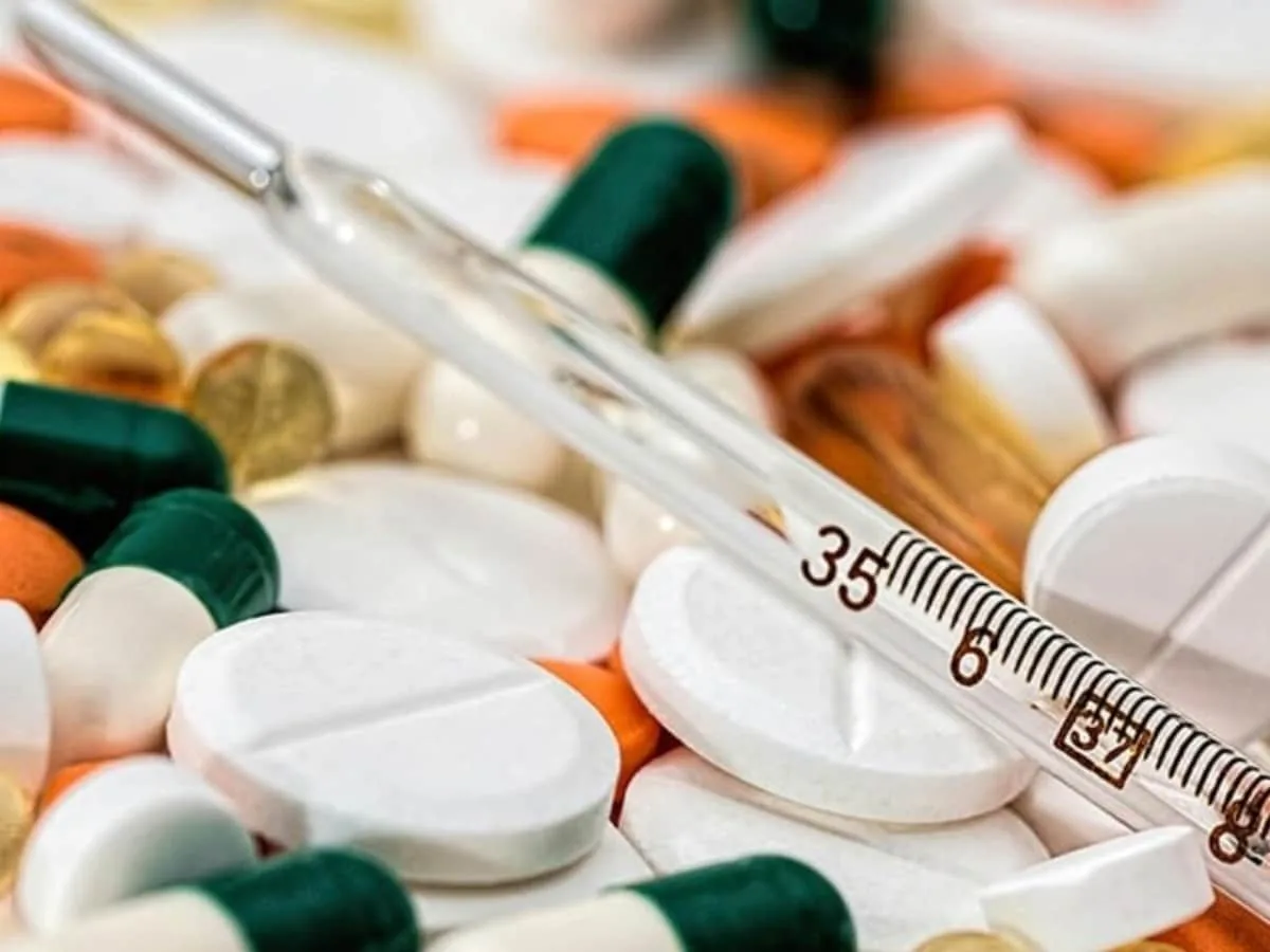 दवाओं के दाम में बड़ा खेल: 74 रुपये की दवा पर छपा 4981 रुपये का MRP, FSDA की जांच में हुआ खुलासा