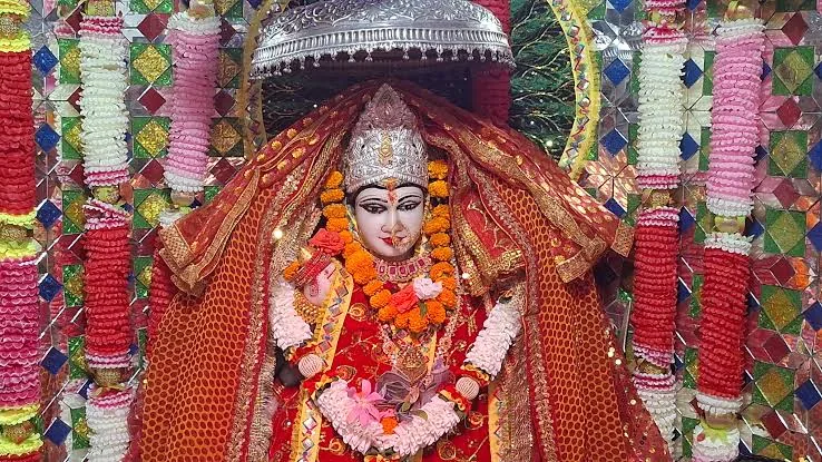 धार्मिक आयोजन: प्रयागराज के देवी मंदिरों में गूंजेंगे मंत्र और सजेगा मां का दरबार