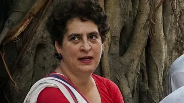 राजनीतिक विरोध प्रदर्शन: दिल्ली में पुलिस कार्रवाई पर भड़कीं प्रियंका गांधी, लगाए तानाशाही के गंभीर आरोप