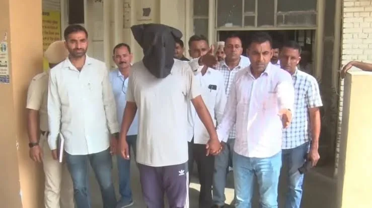 सिरसा में जालसाजी का भंडाफोड़: 17 लाख 98 हजार ठगने वाला आरोपी गिरफ्तार