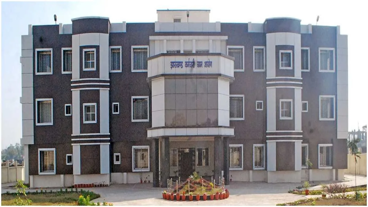 बड़ी कार्रवाई: झारखंड महिला पर्यवेक्षिका भर्ती में 33 अभ्यर्थियों की डिग्री पर सवाल उठने के बाद नियुक्ति की अनुशंसा वापस ली गई